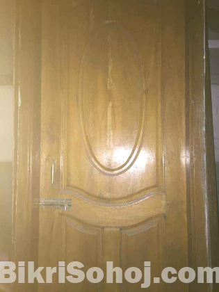 কাঠের দরজা চৌকাঠ সহ